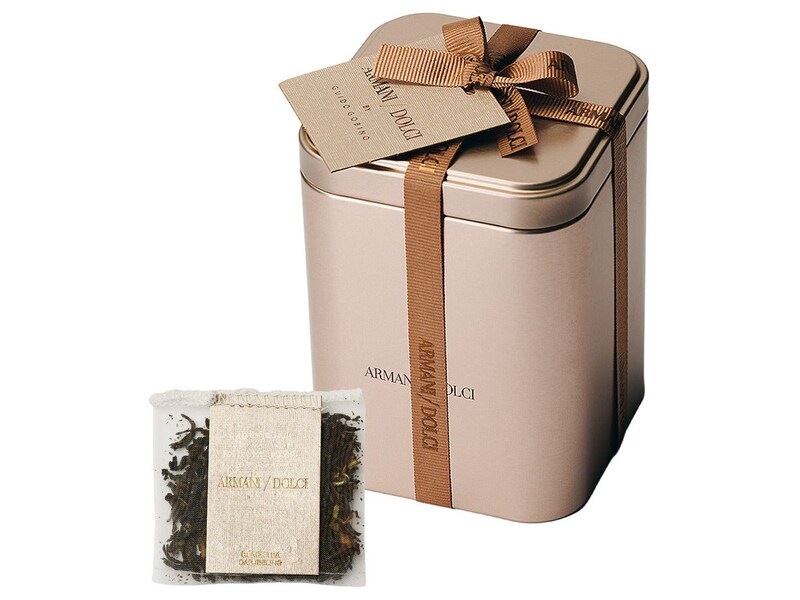 銀座『ARMANI/DOLCI』の「ブラックティー／ダージリン」