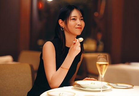 西野七瀬が結婚生活の本音を告白。名門フレンチ『アピシウス』で語った“ふたりの距離感”とは