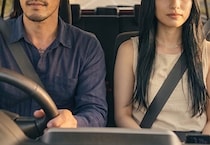 男女3人の旅だったはずが、帰りは2人に…。1人の女性が残ると決めた理由
