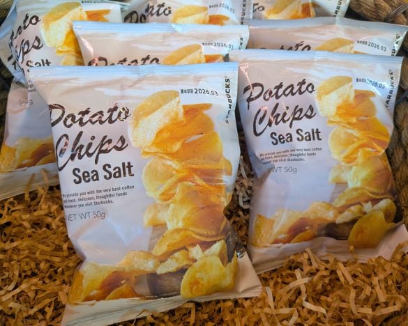  スターバックスで販売されている「ポテトチップス シーソルト」