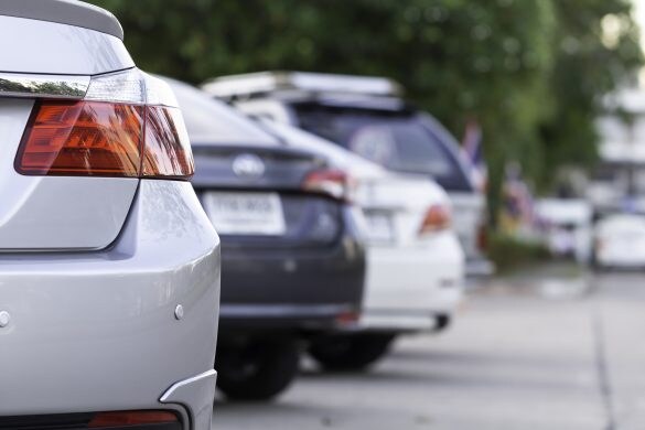 トホホ…敷地外の駐車場に移ることに