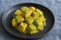 「アボカド」を毎日食べたら体に起こるコト。最新研究が示した、腸活フルーツの“新常識”