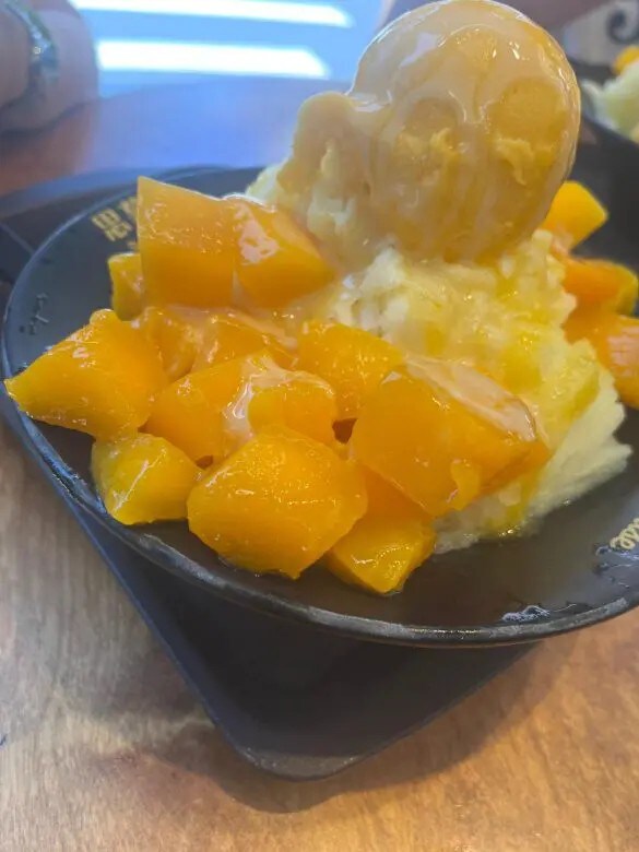  デートの際は写真やメッセージを送り、時間を共有している