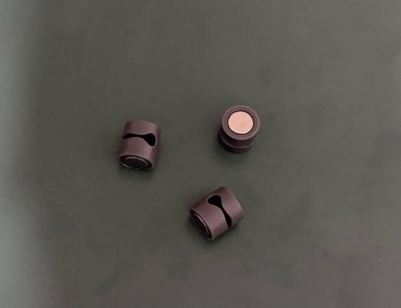 マグネットケーブルホルダー