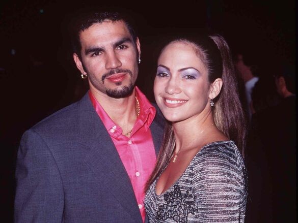  ラブラブだったころのジェニファー・ロペス（右）とオジャニ・ノア（左）