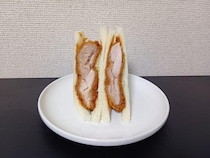 ミニストップのカツサンドが炎上「見た目パンパン、中身スカスカ」は本当か？ 実際にチェックしてみた“驚きの結果”