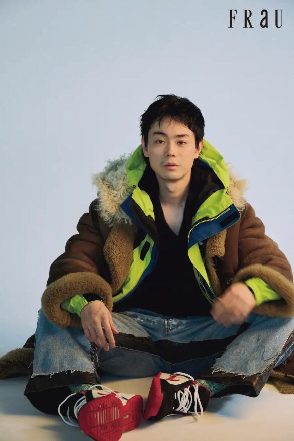  2024年12月12日にSDGｓ特集号「FRaU1月号」で表紙をつとめた菅田将暉（株式会社講談社 リリースより）