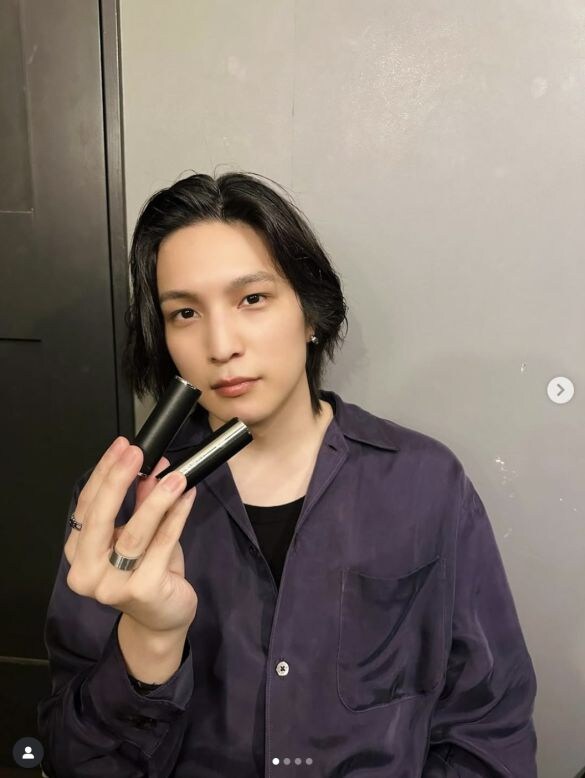 事務所社長・小栗旬の“秘蔵っ子27歳歌手”の「実父」はまさかの大物歌手。じわじわ存在感大きく