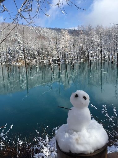 11月の「青い池」（野沢さん撮影）