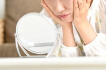 顔汗は“暑さ”のせいだけじゃない。おでこ・鼻・頬…部位でわかる「体のSOSサイン」