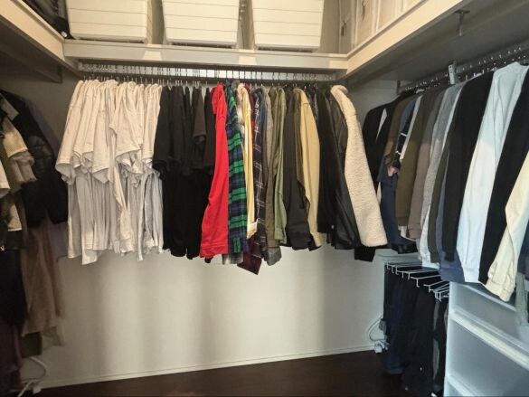 ニトリの「伸縮するクローゼット吊り下げハンガー」