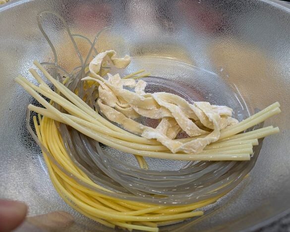  麺の種類はさまざま