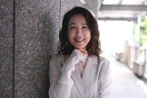 「ようやく“社会人としてスタート”した」65歳・ベテラン女優が“年齢で役が減る”業界で打ち破りたいこと