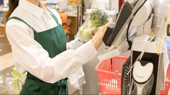 スーパー　レジ打ち　店員　パート　