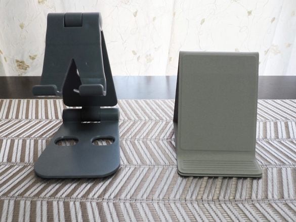  左：ダイソー、右：無印良品