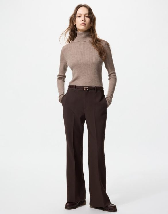 メリノリブタートルネックセーター