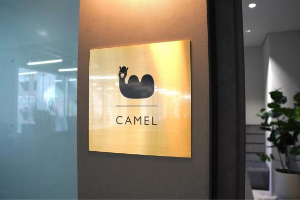  金×ラクダに漂うアラブ感