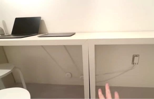  ケーブルも、グッズを使ってすっきりと