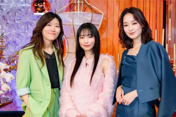  左から、ヒコロヒーさん、MEGUMIさん、剛力彩芽さん