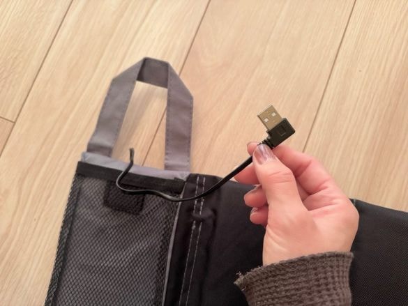 USB式あったか折りたたみ座布団