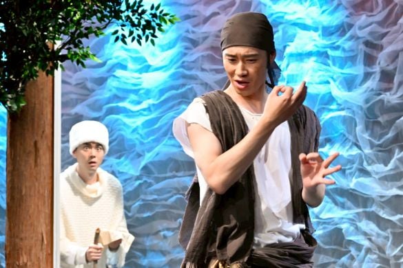  警官なのに、実は演技のすごい才能があった大瀬。『もしがく』第8話場面写真©フジテレビ