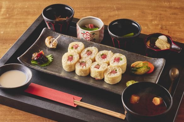  とちぎ和牛とワサビの湯波巻八貫などが楽しめる「日光湯波巻御膳」