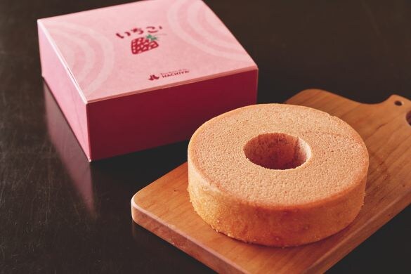  栃木県産とちおとめを使用した「はちやバウムいちご」