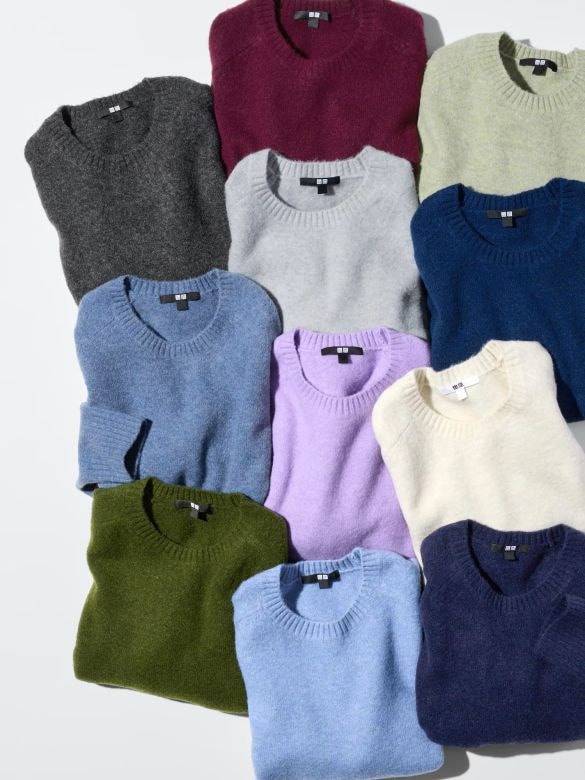  スフレヤーンクルーネックセーター（ユニクロ公式オンラインストアより）