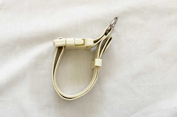  アウターに合わせてアジャスターで長さ調節も可能