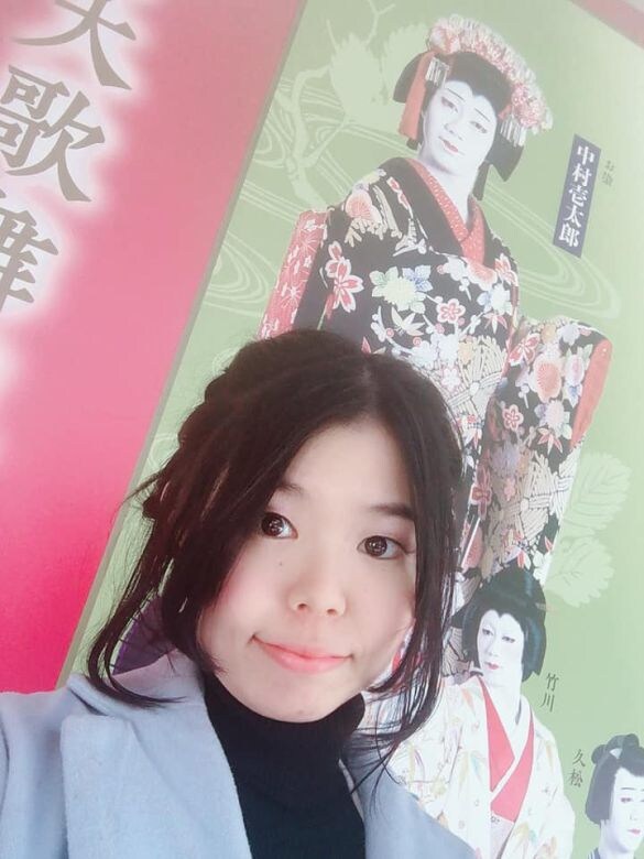  2018年12月、歌舞伎座前の筆者