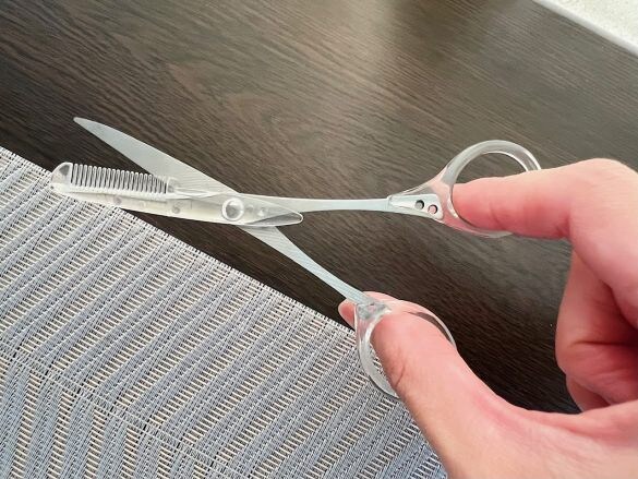 SITRA 眉毛用くし付きハサミ ストレートタイプ