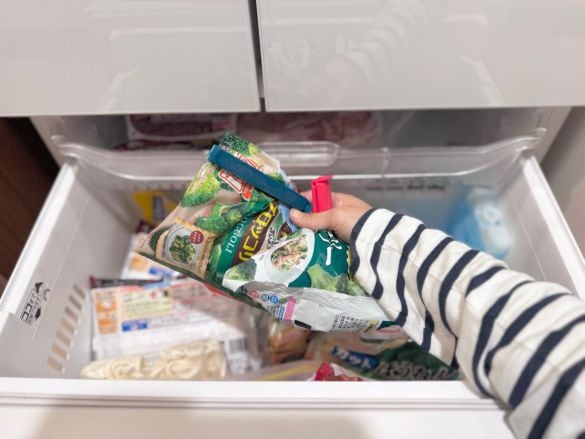 ニトリ「伸縮できる野菜・冷凍庫トレー」