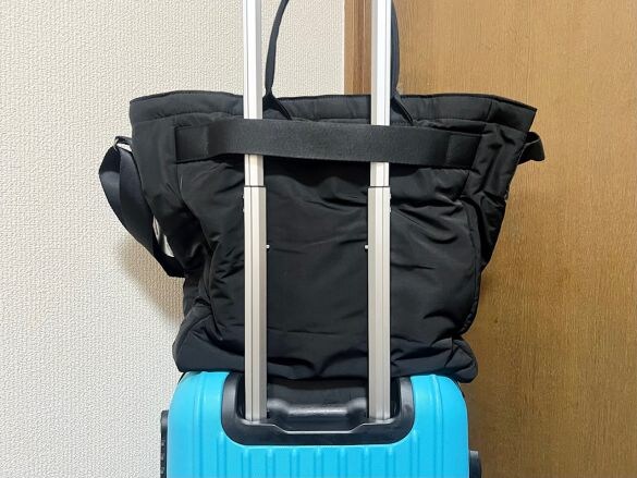 スーツケースに固定できる