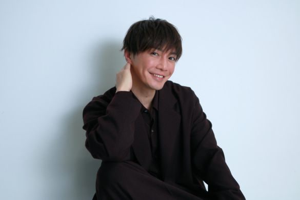 成宮寛貴、12年ぶり舞台復帰のワケ「人生を変えてくれた」恩師との再会。東出昌大との“意外な約束”も