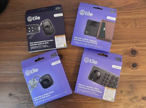  左上：Tile Pro 5780円、左下：Tile Mate 3980円、右上：Tile Slim 5180円、右下：Tile Sticker 3980円　※各・希望小売価格（税込）