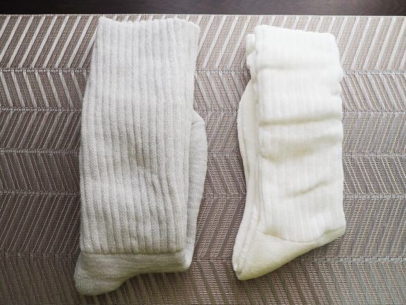  左：ダイソー、右：ユニクロ