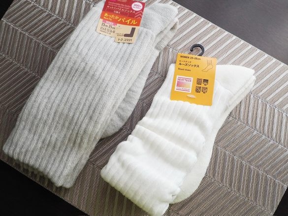 ユニクロの「ヒートテックソックス」をダイソー330円靴下と徹底比較!暖かさの違いは