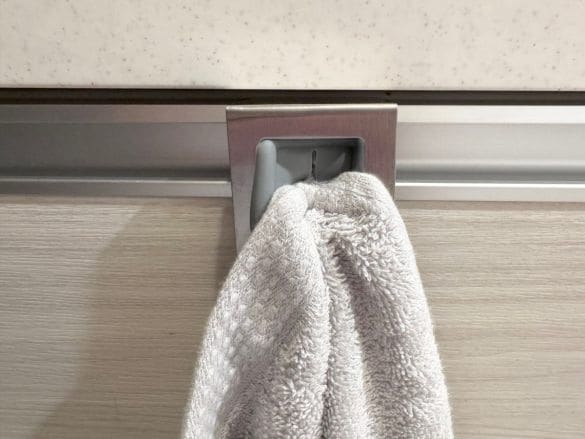 3COINS「タオルホルダー」