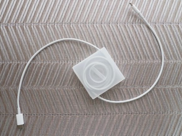 ケーブルを出した時の画像