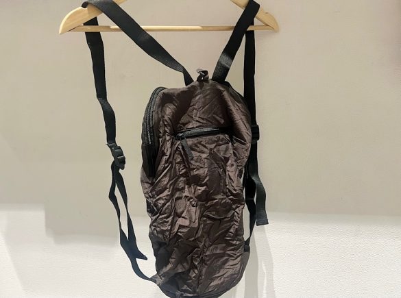 ダイソー　『Standard Products(スタンダードプロダクツ)』の折りたたみリュック