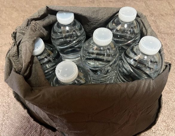 ダイソー　『Standard Products(スタンダードプロダクツ)』の折りたたみリュック