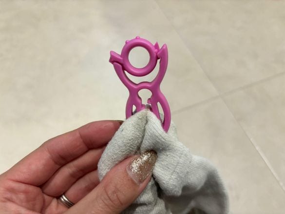 靴下を挟む様子