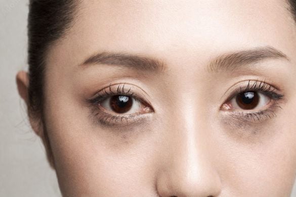 夕方になると顔が老けてる…メイク崩れで“ゾンビ目になる”問題を、二度と起こさないコツ