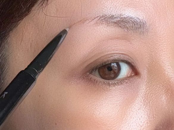 眉毛は「シャーペンでスラスラ描く」時代へ。KATEの“眉シャーペン”、48歳美容ライターが絶賛するワケ