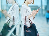 LINEに即レスしちゃダメ？彼氏ができない40歳女性が信じていた“致命的なカン違い”