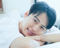 「毎年、自分の時給を設定」登録者180万人超の32歳・美容芸人。“泥水でもすする”ストイックな本性と、したたかな生存戦略に好感を集めるワケ