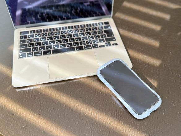 NG行為　長時間のスマホ使用