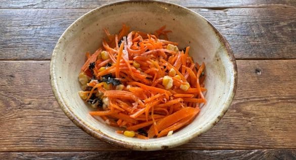 やみつき腸活にんわかサラダ・作り方②