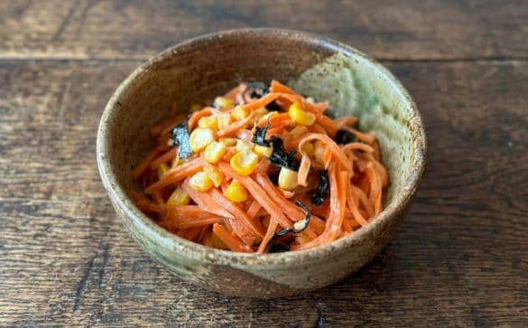 やみつき！ にんじんがモリモリ食べられる「レンチン3分の腸活サラダ」。便秘対策とダイエットを同時に