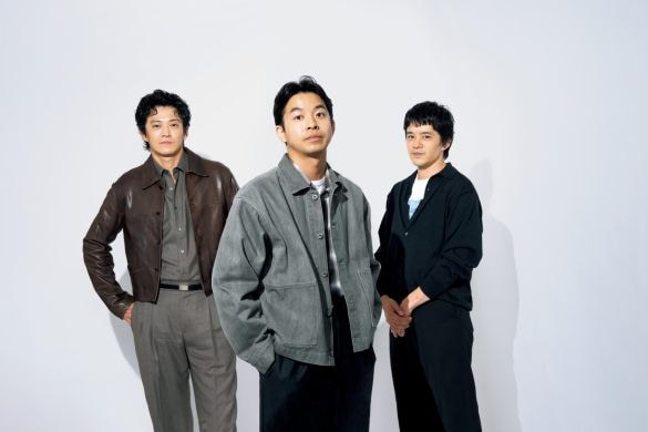  小栗旬さん(左)仲野太賀さん(中央)池松壮亮さん(右)画像：株式会社NHK出版 プレスリリースより